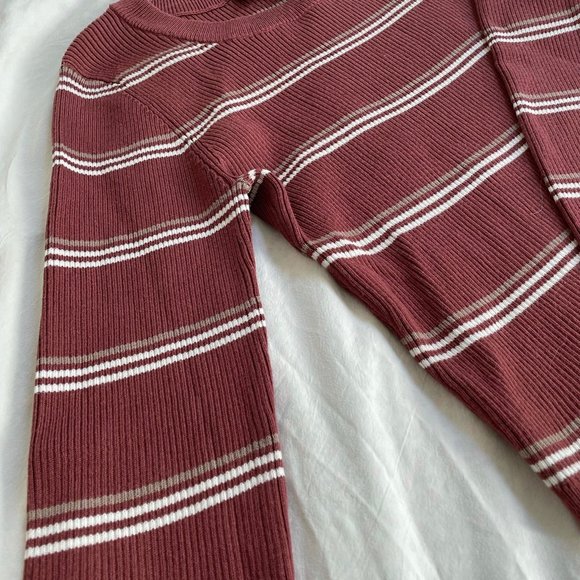 Lulus | Daphnie Rust Brown Striped Cropped Sweater - Picture 2 of 3